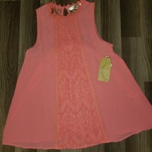 Andree by Unit Coral & Lace top